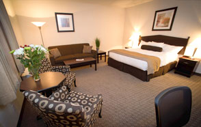 King Suite - BEST WESTERN PLUS Baker Street Inn